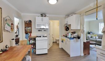 214-216 Pine St, Burlington, VT 05401