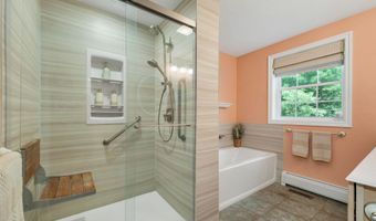 54 Liberty Ln, Barrington, NH 03825