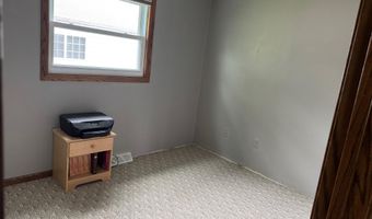 902 N Penn St, Aberdeen, SD 57401
