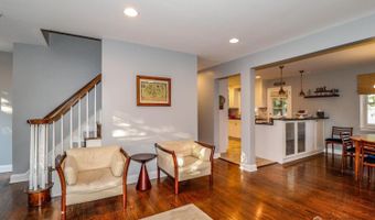 82 Kempson Pl, Metuchen, NJ 08840