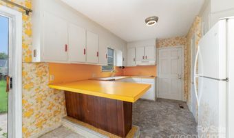 1213 Carolyn Dr, Albemarle, NC 28001