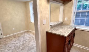 6727 W WAKEFIELD Dr #J, Alexandria, VA 22307