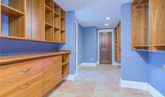 30 Bonnet View Dr, Jamestown, RI 02835