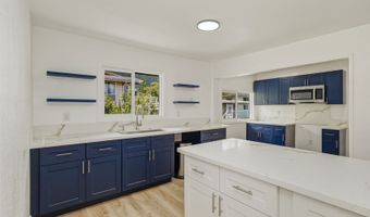 47-544 Hakuhale St, Kaneohe, HI 96744