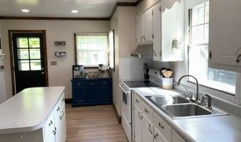 1303 Hagood Ave, Barnwell, SC 29812