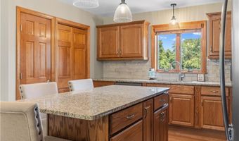 3 Courtney Ln, Hopkinton, RI 02832
