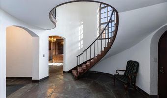 2180 Tower Hill Rd, North Kingstown, RI 02874