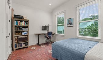 37 Park Sq S, Beaufort, SC 29907