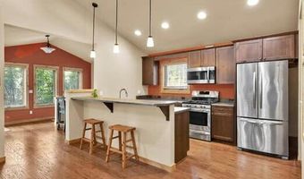 8599 E Apache Trl, Athol, ID 83801