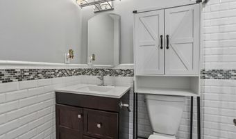 233 Perth Hill Ct, Aberdeen, NJ 07747