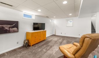 113 S 5th Ave, Brandon, SD 57005
