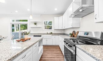 6404 HOMESTAKE Dr S, Bowie, MD 20720