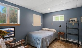 405 Old W Rd, Arlington, VT 05250