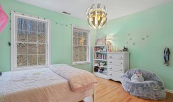 188 Falls Rd, Bethany, CT 06524