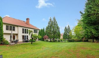 9908 KENTSDALE Dr, Potomac, MD 20854