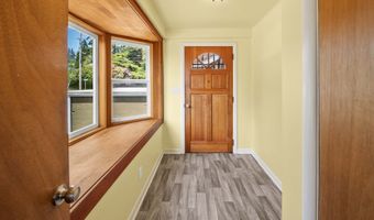 1814 4th St, Astoria, OR 97103