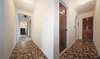 222 Red Hill Rd, Middletown, NJ 07748
