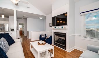 202 Dobbs St C, Atlantic Beach, NC 28512