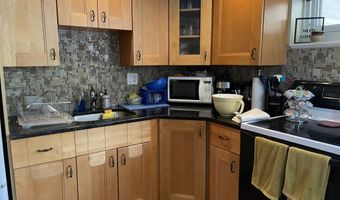 10 Lindgren Ter, Ansonia, CT 06401