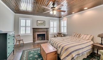 456 Chesterfield St N, Aiken, SC 29801