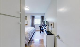 364 Bellevue Ave 5A, Newport, RI 02840