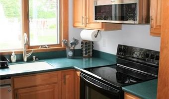 9 Rosita Ave, Bristol, RI 02809