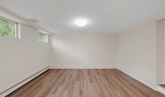 340 Orchard Hills Dr, Ann Arbor, MI 48104