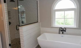 706 Guidry St, Berwick, LA 70342