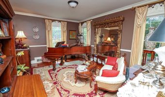 205 Valley Dr, Americus, GA 31709