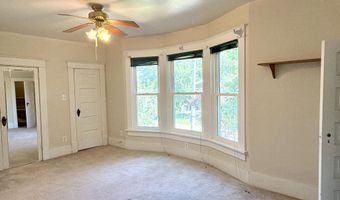 3023 Woodland St, Ames, IA 50014