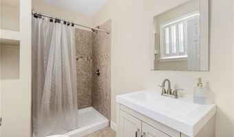 6 LARKSPUR Rd, Warwick, RI 02886