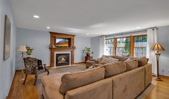92 Dan Troy Dr, Amherst, NY 14221