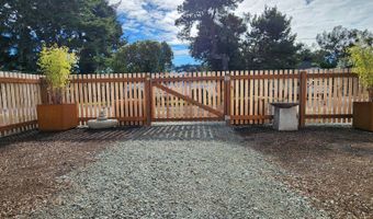891 NE DIVISION Ave, Bandon, OR 97411
