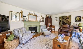 303 Beacon Hill Dr, Cheshire, CT 06410