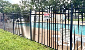 148 Cumberland Park Ct E, Ballwin, MO 63011