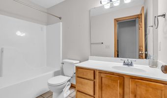 6686 Woodcrest Dr, Avon, IN 46123