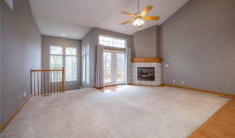 1303 N 158th Ct, Basehor, KS 66007