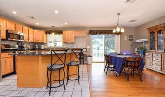 17 Middle St, North Providence, RI 02911