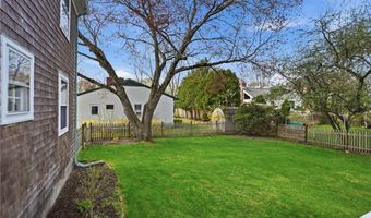 194 New Meadow Rd, Barrington, RI 02806
