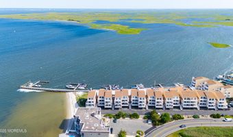 401 Bay Shore Dr 17B, Barnegat, NJ 08005