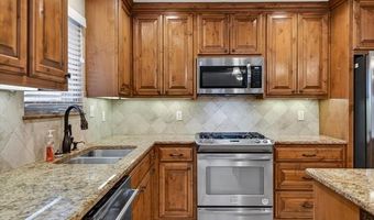 6422 Foxtail Park Dr, Bartlesville, OK 74006