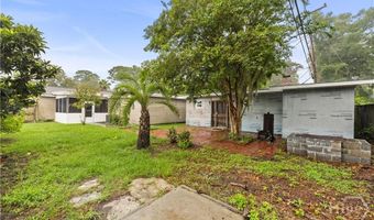 2206 N Fernwood Dr, Savannah, GA 31404