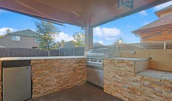 901 Glendale Dr, Anna, TX 75409