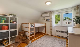 37 Cawley St, Bristol, CT 06010