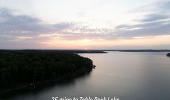 Lawrence 2230, Aurora, MO 65605