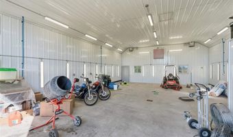 22980 105th St, Anamosa, IA 52205