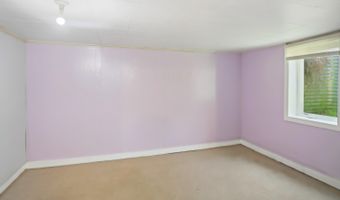 921 NE 9th Ave, Aberdeen, SD 57401