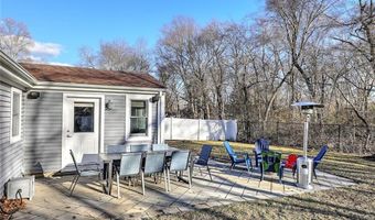 12 Grassy Plain Rd, Barrington, RI 02806