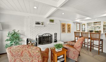 500 Pompadour Dr, Ashland, OR 97520