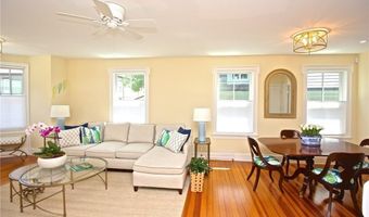 105 John St, Newport, RI 02840